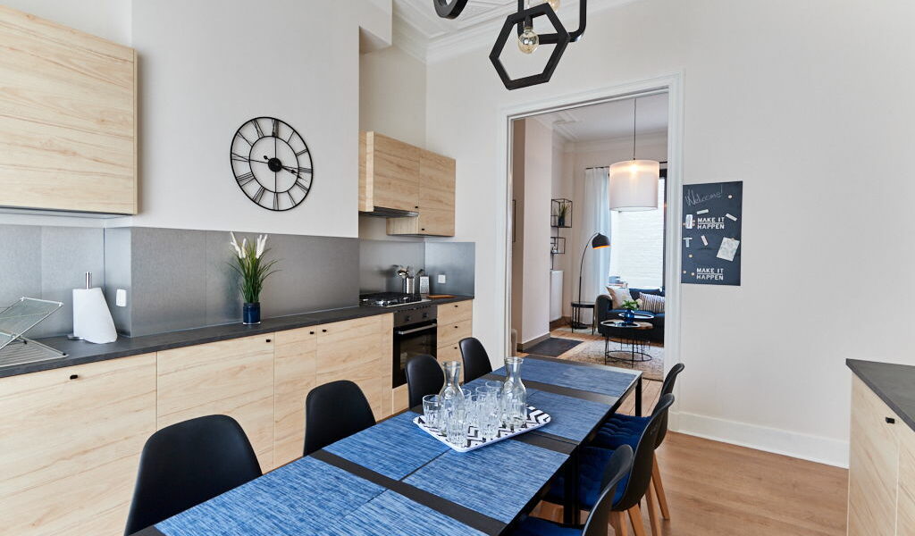 fully-equipped kitchen including all the amenities in a high-end house for expats in Brussels