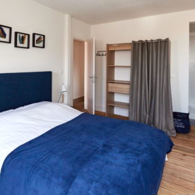 well-decortaed room in a shared house in Brussels near the Flagey place