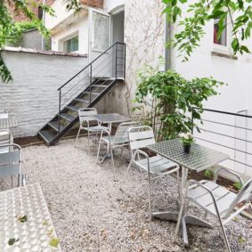 lovely terrace in a shared house for 7 tenants close to different points of interest