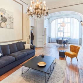 elegant ad well-designed living room in a fully refurbished house of 2019 in Ixelles