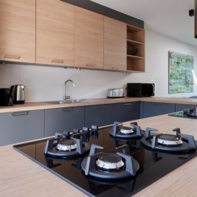 high-end kitchen in a fully refurbished house for expats close to the city center of Brussels