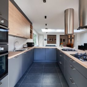 fully equipped kitchen including all the amenities in a fully refurbished house of 2020 for expats moving to Brussels