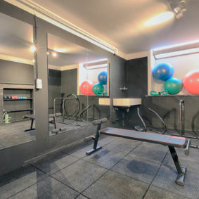 gym in a fully renovated sharedd house in Brussels well-located close to different points of interest