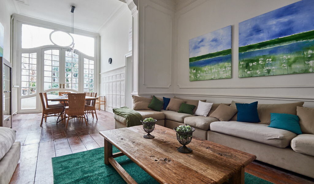 living room designed with taste in a shared house for young internationals in Brussels