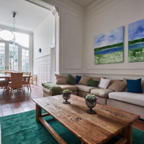 living room designed with taste in a shared house for young internationals in Brussels