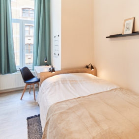 room decorated with style including a private shower in a fully renovated cohabitation house for expats in Brussels