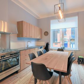 fully equipped kitchen designed with taste in a fully refurbished house for expats close to Brussels city center