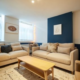 well designed and decorated living room with TV, netflix and wifi in an international cohousing in the center of Brussels