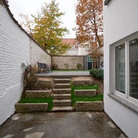 beautiful and spacious terrace in a shared house with international young workers in Ixelles