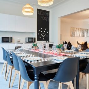 Shared kitchen in a fully furnished house to share with young community focused professionnals