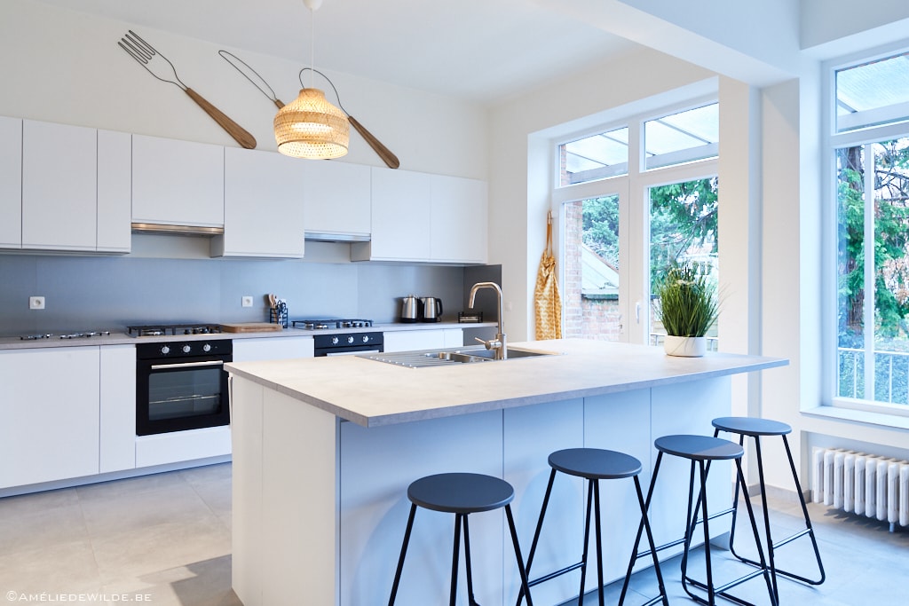 Fully equipped kitchen in a shared house in Brussels to enjoy with young expats