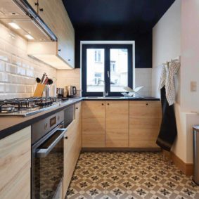 Fully equipped and furnished kitchen in a shared house in Brussels to enjoy with young expats in the EU quarter