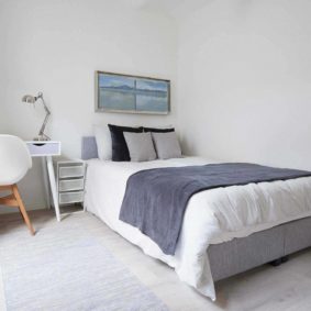 Beautiful and fully furnished bedroom with private shower and WC
