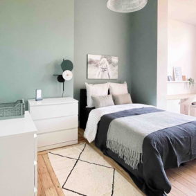 Beautiful and sunny room with a private office space with personal desk and high speed internet for homeworking