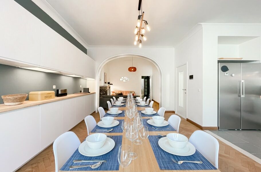 Spacious kitchen to share with 11 young internationals embracing collabortaion, respect and joy in a renovated house in Brussels