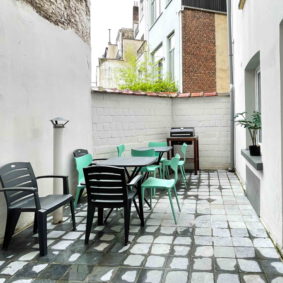 Lovely terrace with barbecue in a beautiful shared house in Brussels