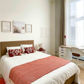 Cosy bedroom with ensuite shower and private WC in a shared house in Brussels