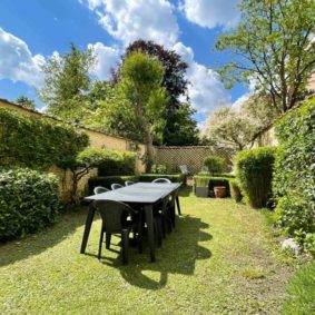 Large garden with barbecue near the EU Quarter