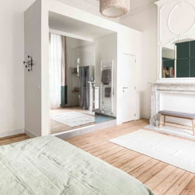 Large bedroom with private bathroom to rent in Brussels