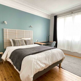 Cosy bedroom in coliving property near Leopold Park